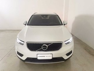 VOLVO XC40 Momentum Pro, T2 automatico