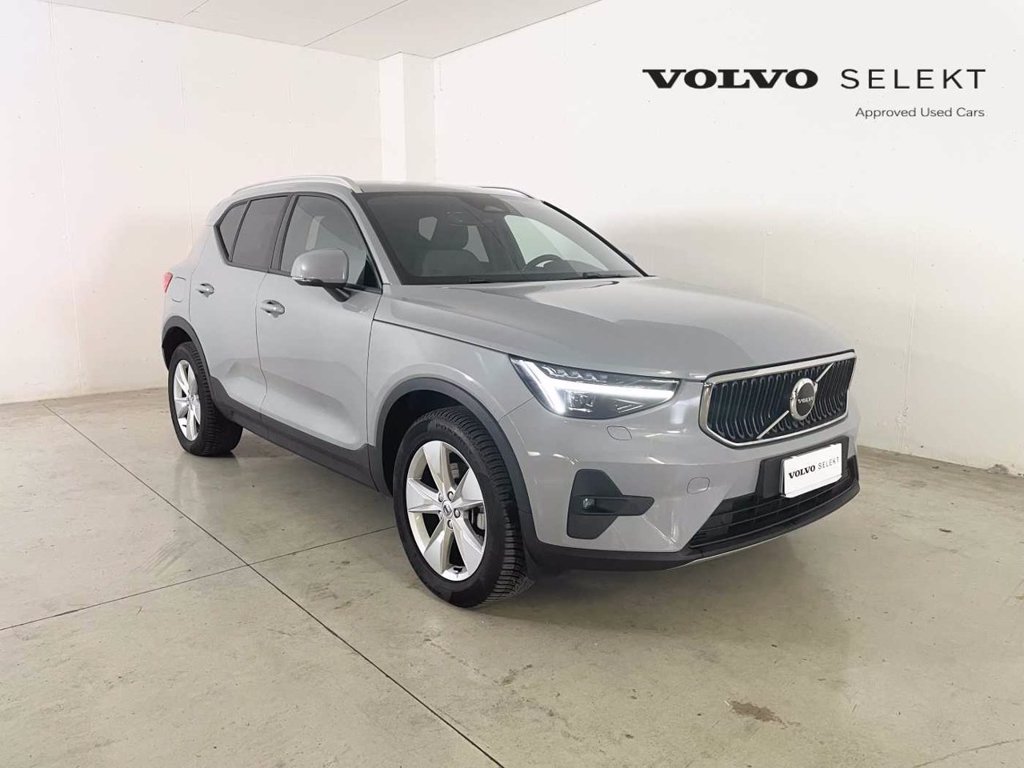 VOLVO XC40 Core, B3 Mild hybrid, Benzina